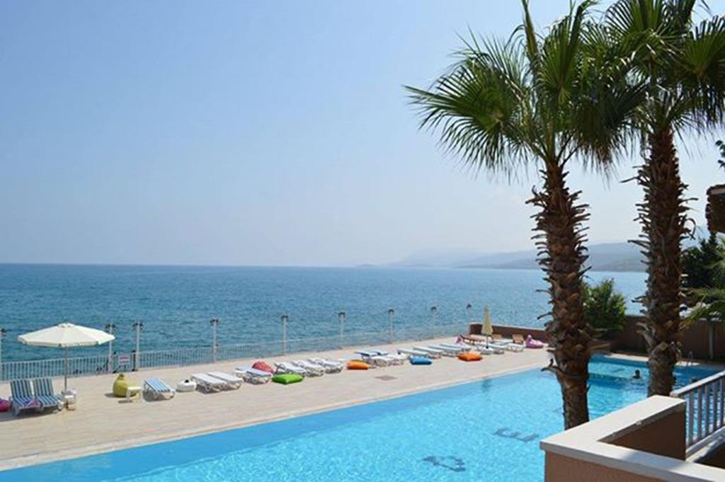 Lades Hotel Silifke Exterior foto